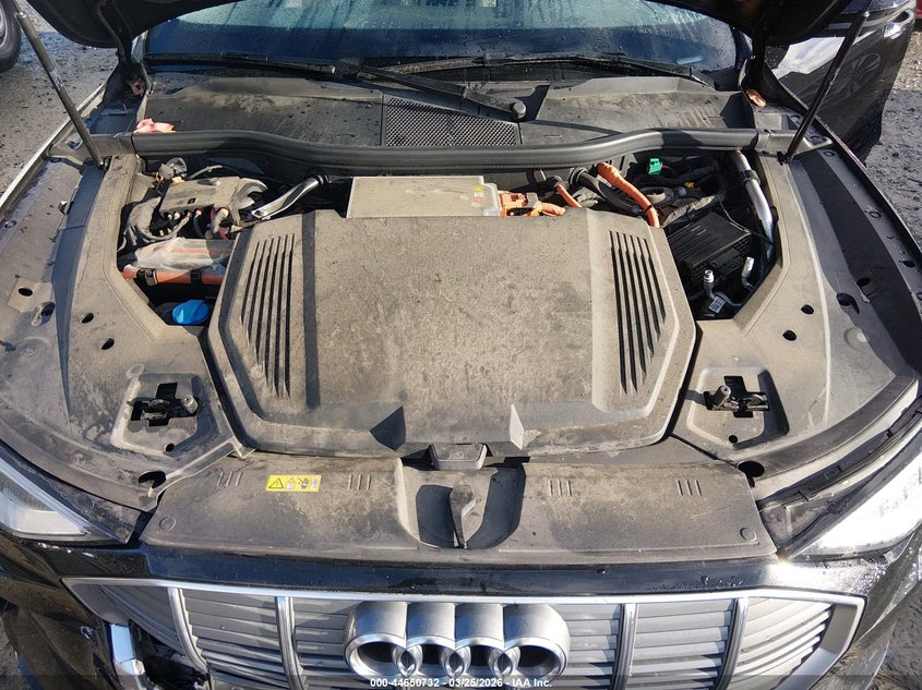 2022 Audi E-Tron Premium Plus Quattro VIN: WA1LAAGE0NB008932 Lot: 44650732