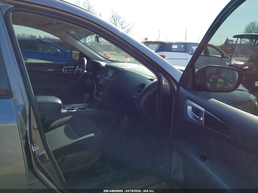 2020 Nissan Pathfinder S 2Wd