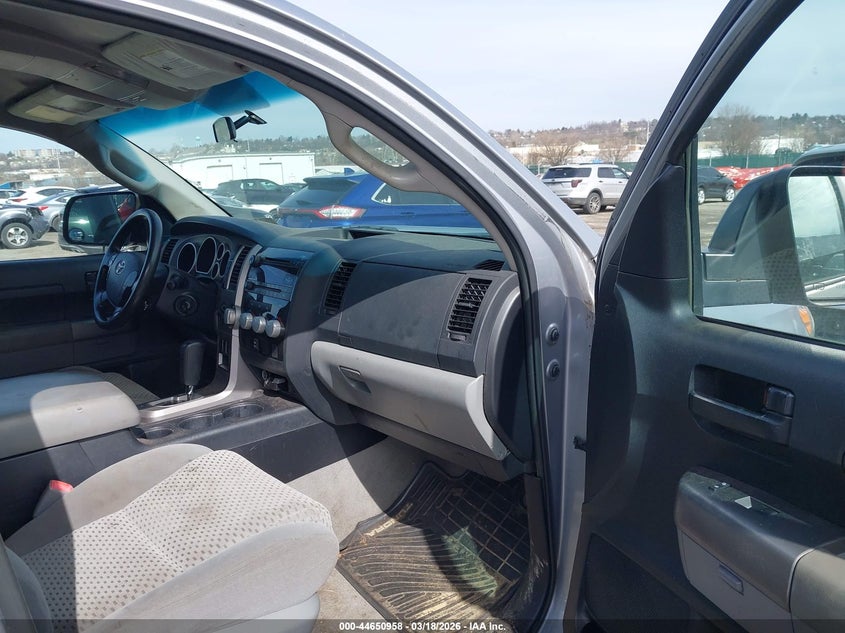 2011 Toyota Tundra Grade 5.7L V8