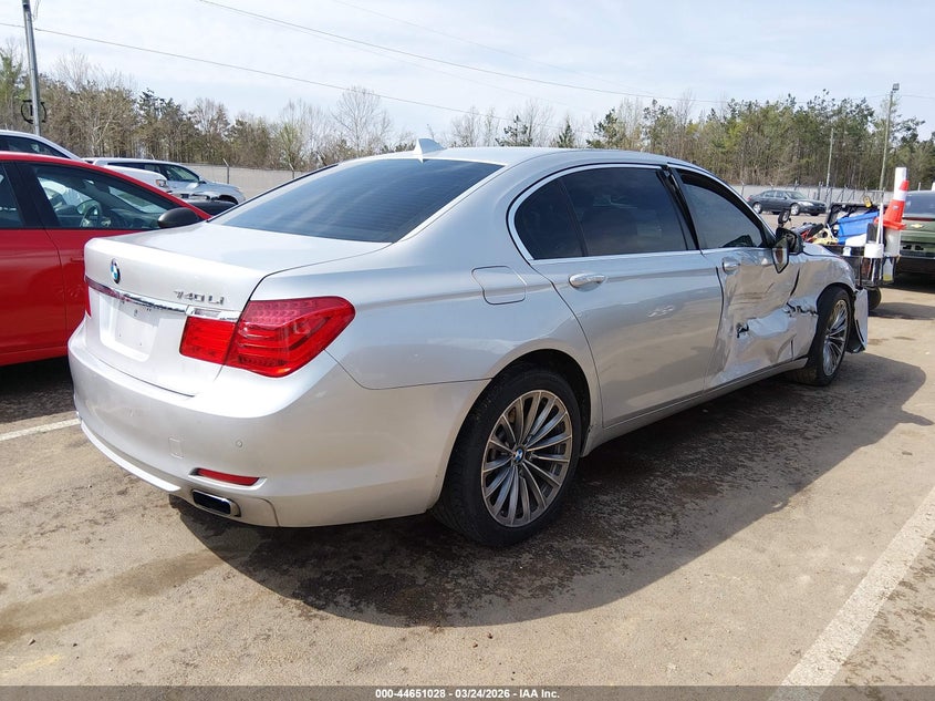 2012 BMW 740Li