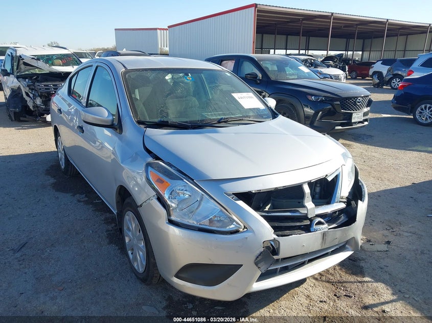 2018 Nissan Versa 1.6 S+