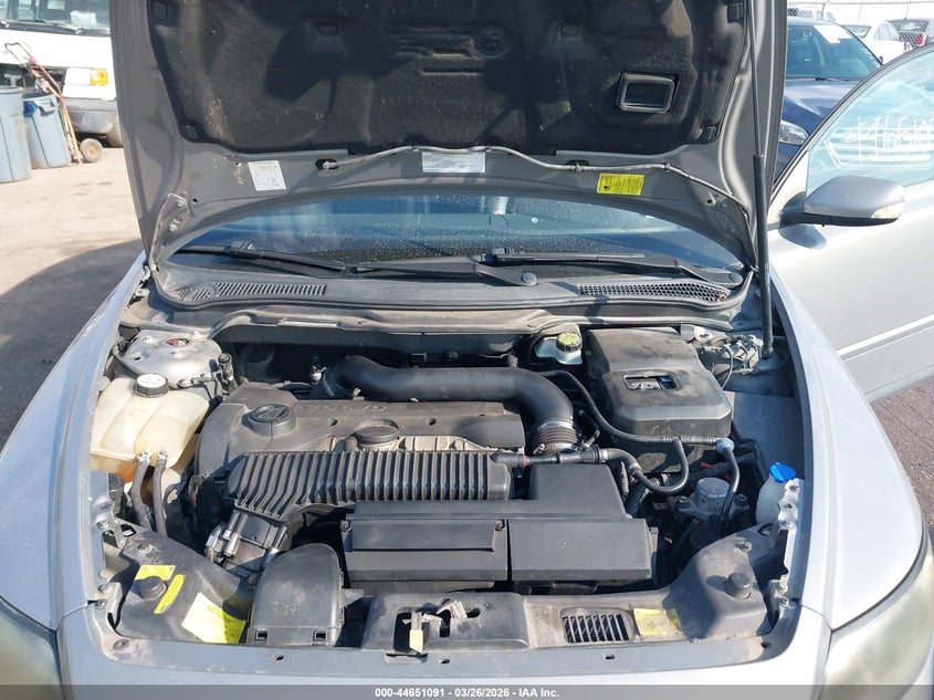 2005 Volvo S40 T5 VIN: YV1MS682552075738 Lot: 44651091