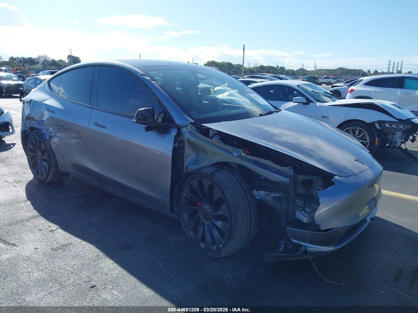 2024 Tesla Model Y Performance Dual Motor All-Wheel Drive