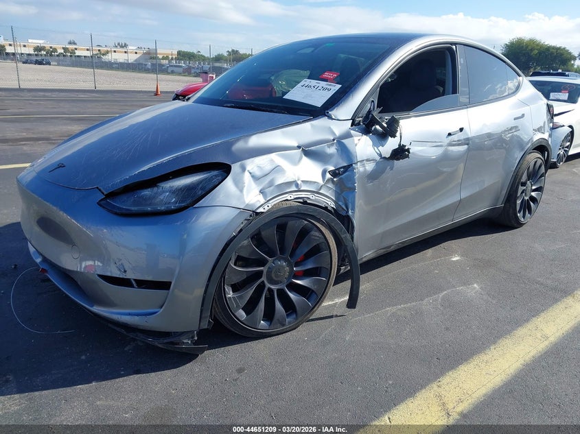 2024 Tesla Model Y Performance Dual Motor All-Wheel Drive