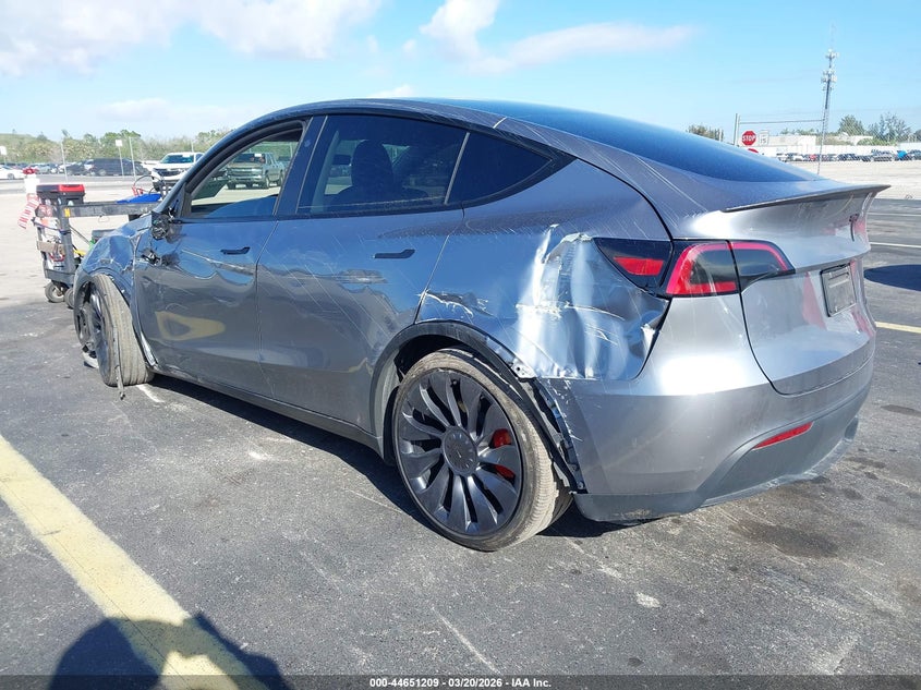 2024 Tesla Model Y Performance Dual Motor All-Wheel Drive