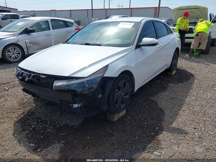 2023 Hyundai Elantra Sel