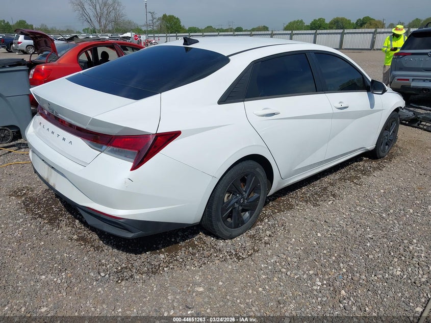 2023 Hyundai Elantra Sel