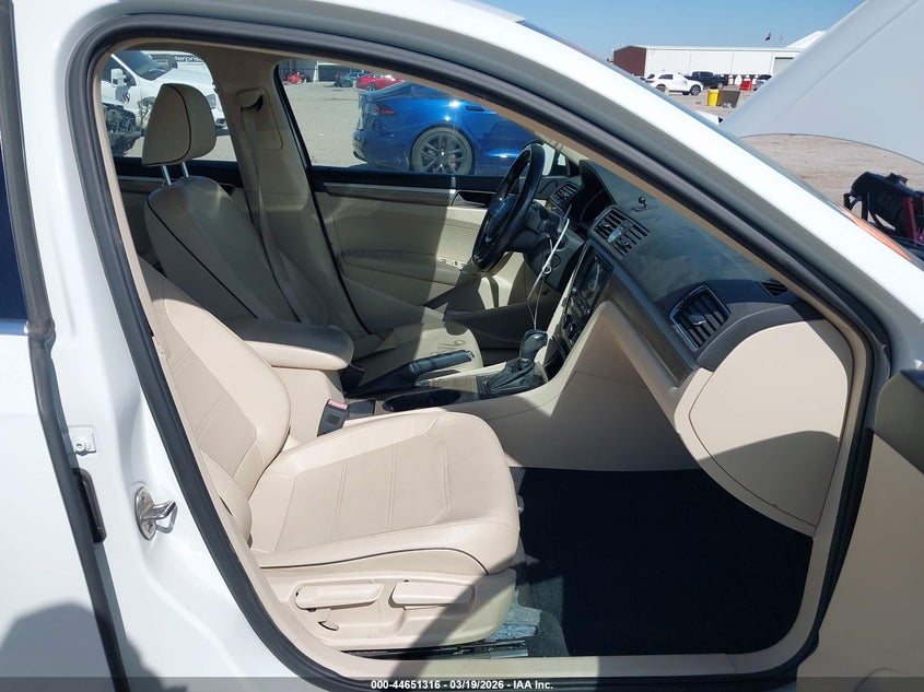 2016 Volkswagen Passat 1.8T Se