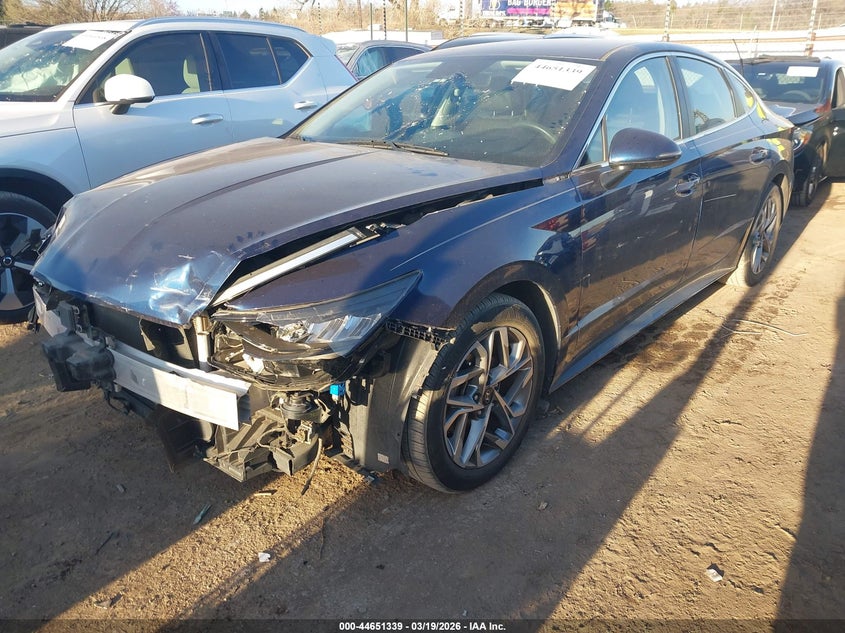 2021 HYUNDAI SONATA auction photo 2