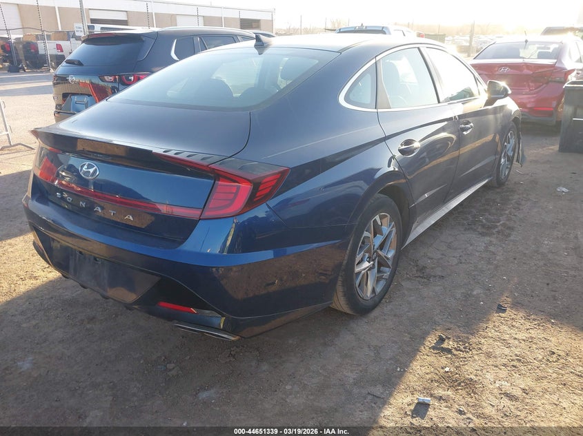 2021 HYUNDAI SONATA auction photo 4