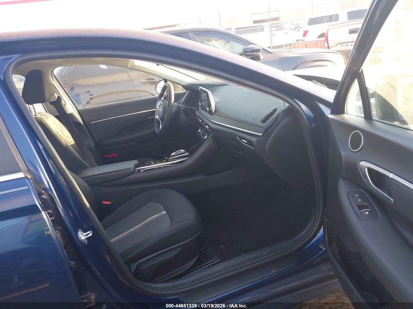 2021 HYUNDAI SONATA auction photo 5