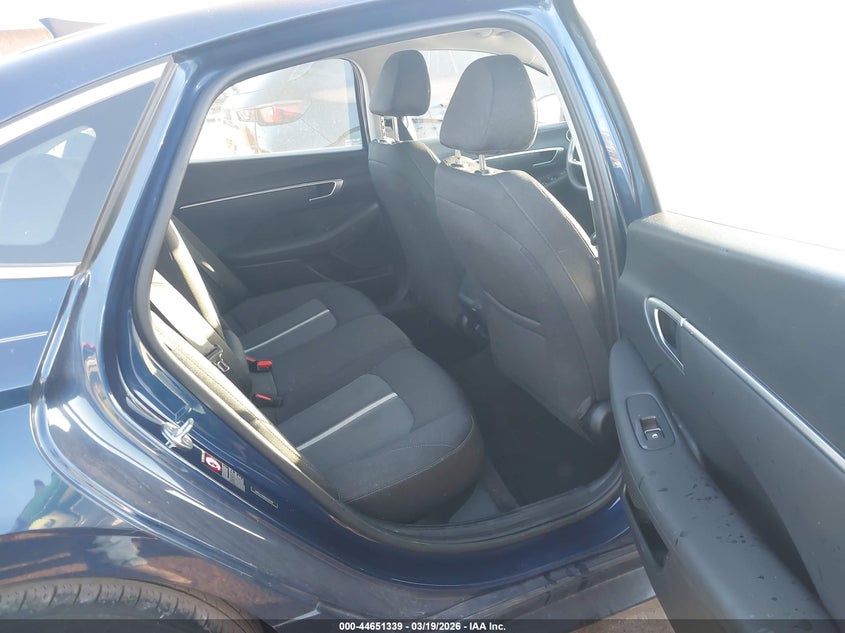 2021 HYUNDAI SONATA auction photo 8