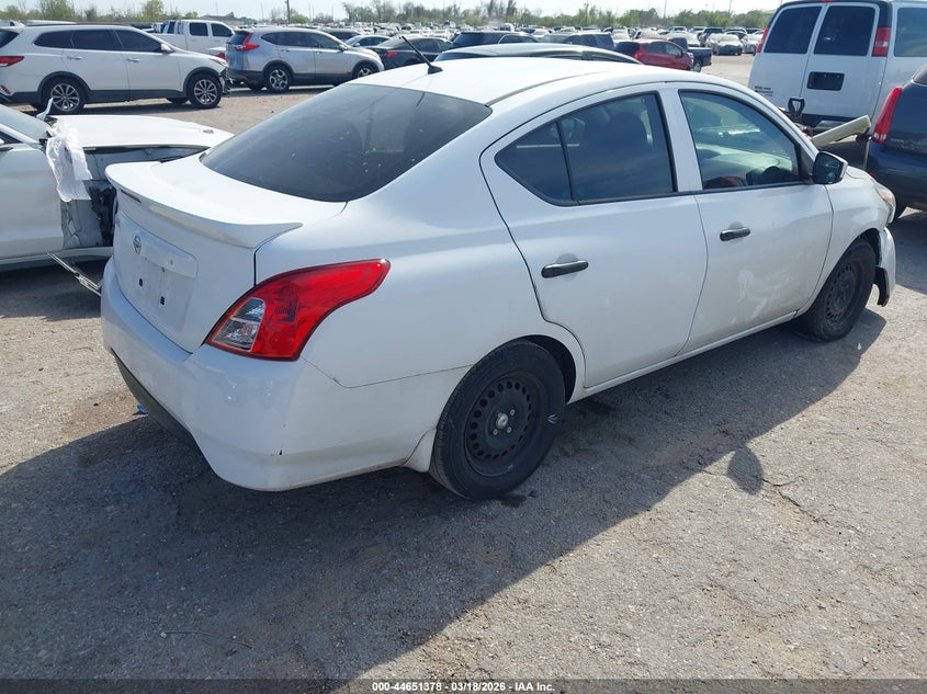 2017 Nissan Versa 1.6 S+