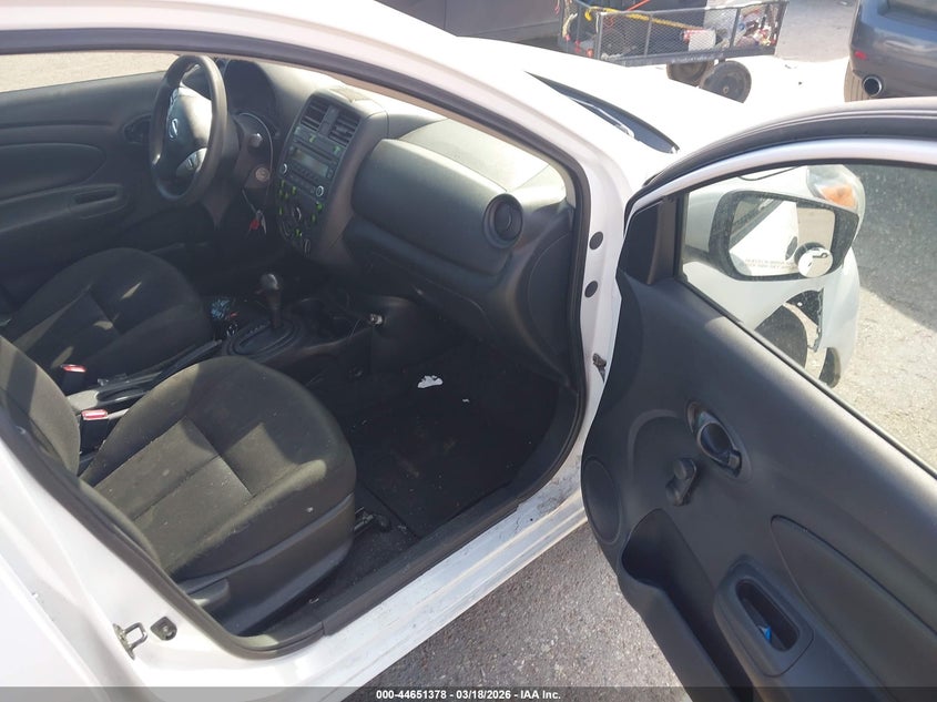 2017 Nissan Versa 1.6 S+