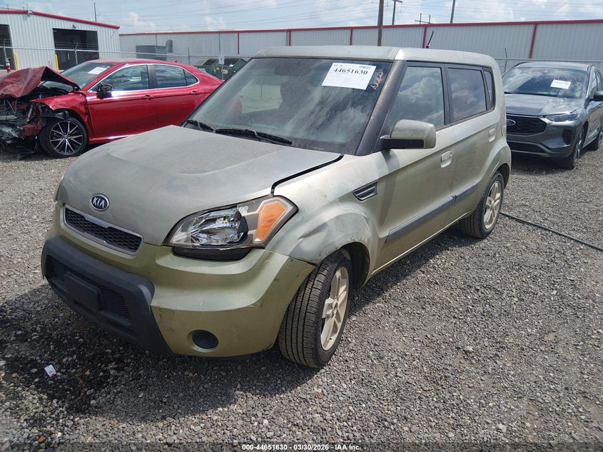 2010 Kia Soul +
