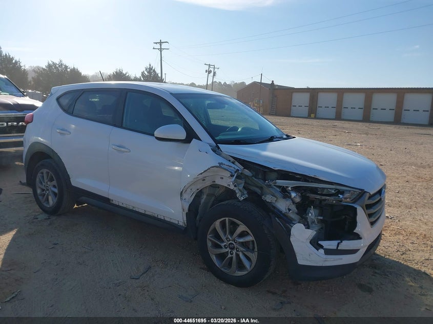 2016 HYUNDAI TUCSON SE