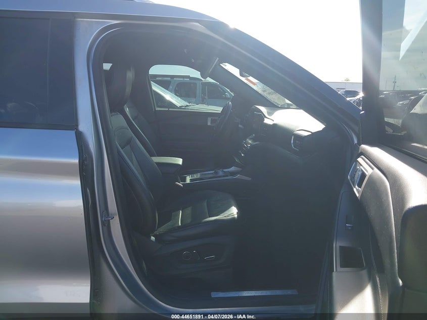 2020 FORD EXPLORER auction photo 5