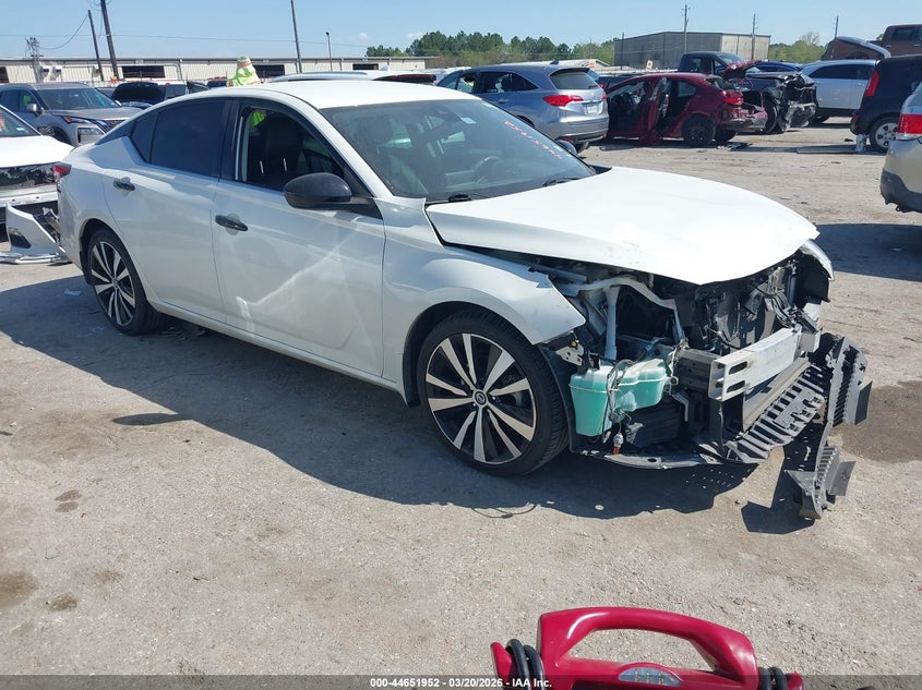 2020 NISSAN ALTIMA SR FWD