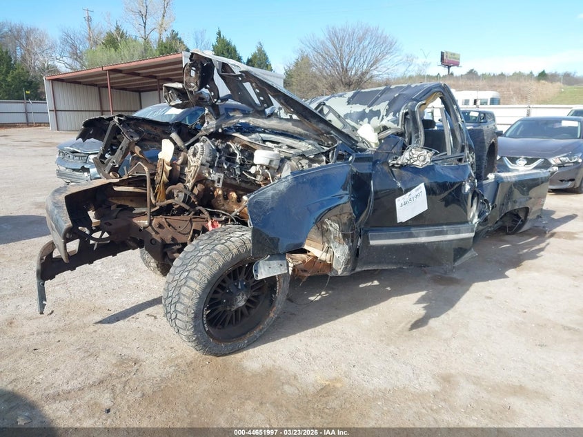 2004 CHEVROLET SILVERADO 1500 auction photo 2