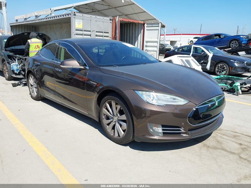 2014 Tesla Model S P85