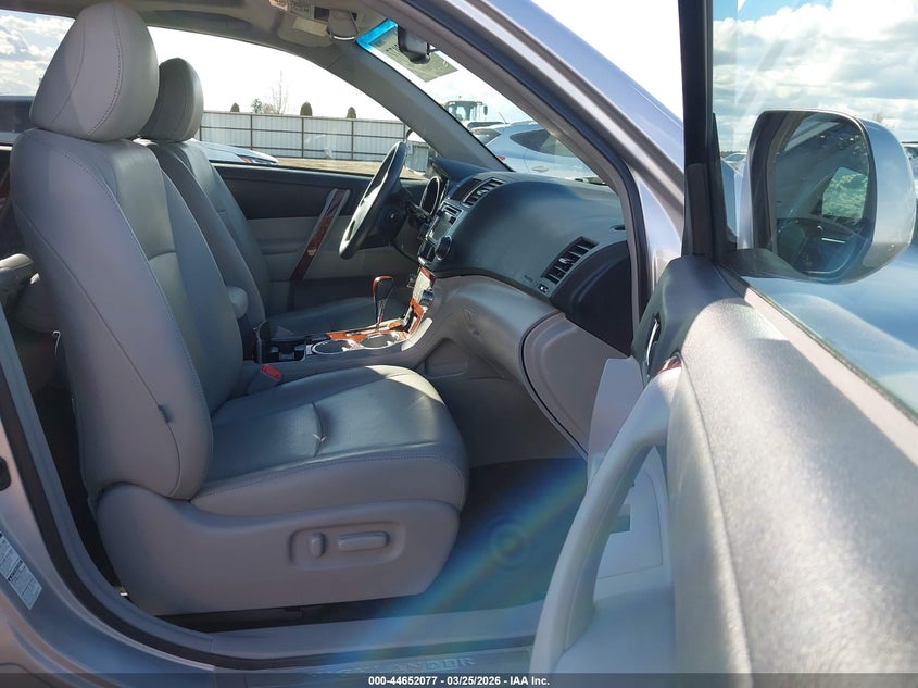 2013 Toyota Highlander Limited V6