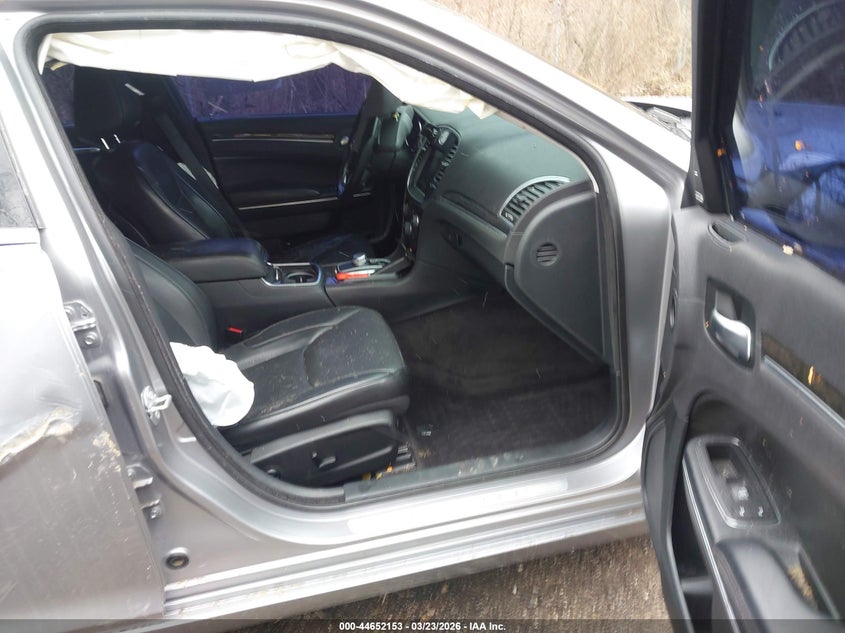 2017 Chrysler 300C Awd