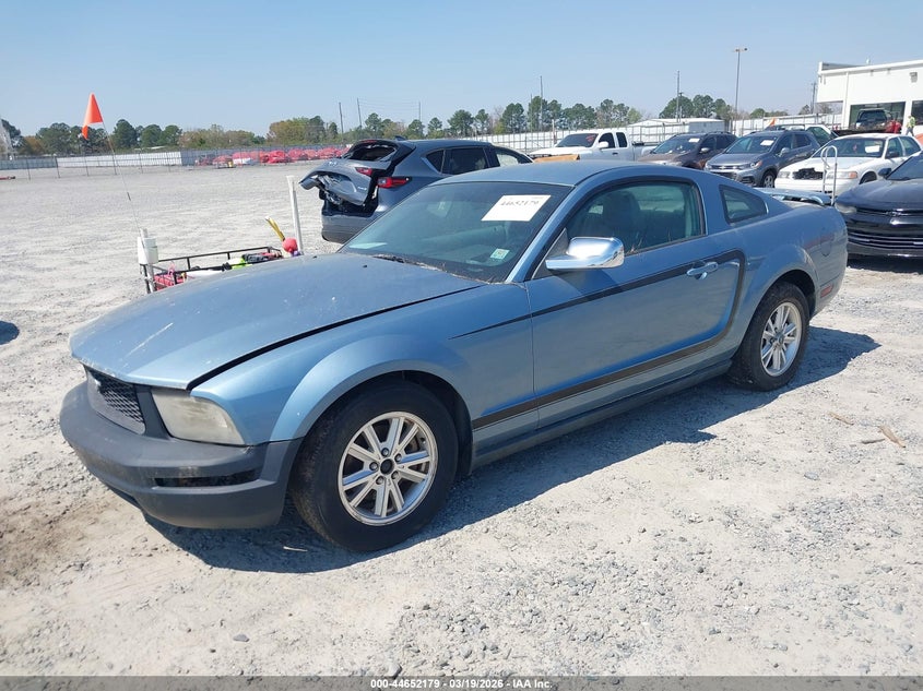 2007 Ford Mustang V6 Deluxe/V6 Premium