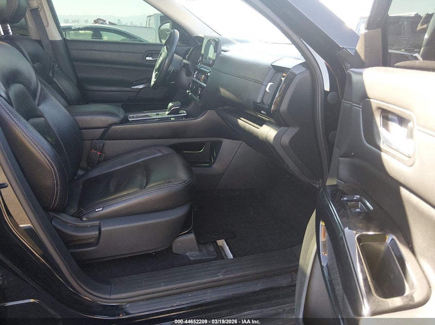 2022 Nissan Pathfinder Sv 2Wd