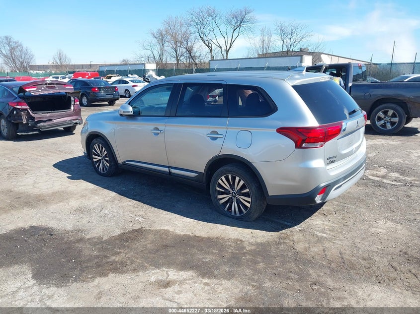 2019 Mitsubishi Outlander Se