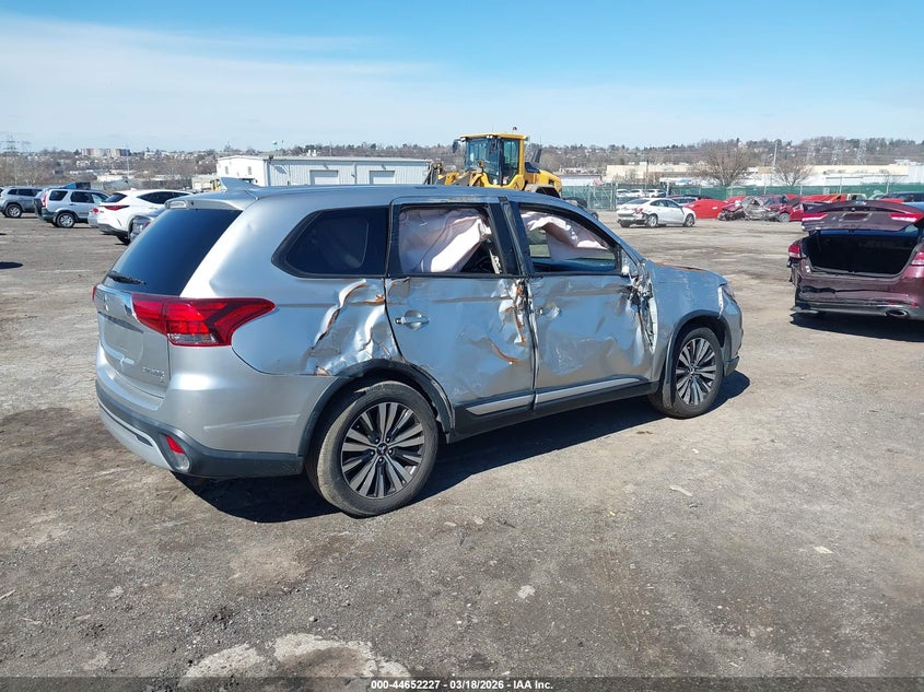 2019 Mitsubishi Outlander Se