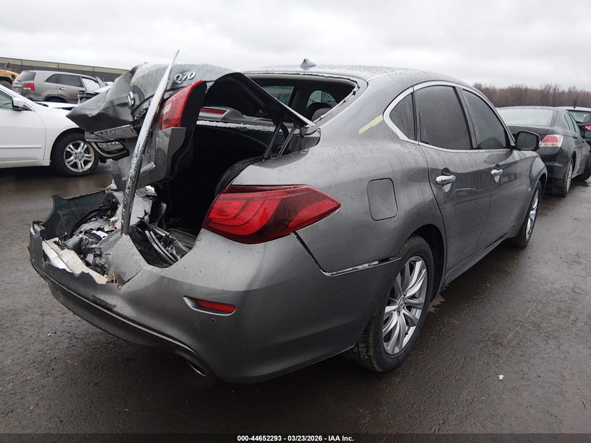 2018 Infiniti Q70 3.7 Luxe