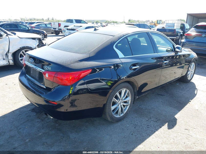 2015 Infiniti Q50 Premium