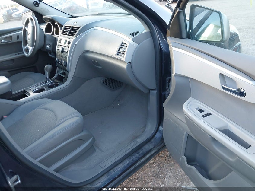 2011 Chevrolet Traverse Ls