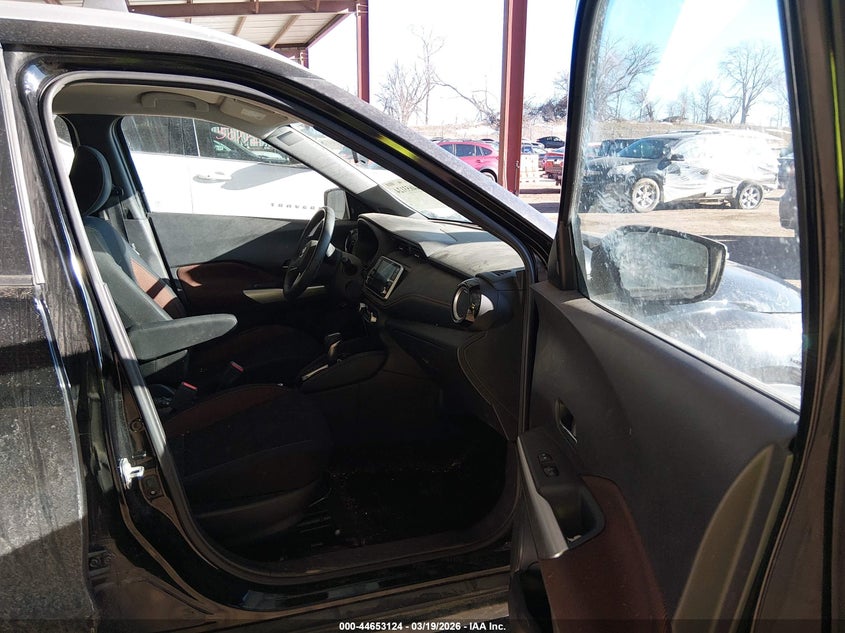 2018 Nissan Kicks Sr