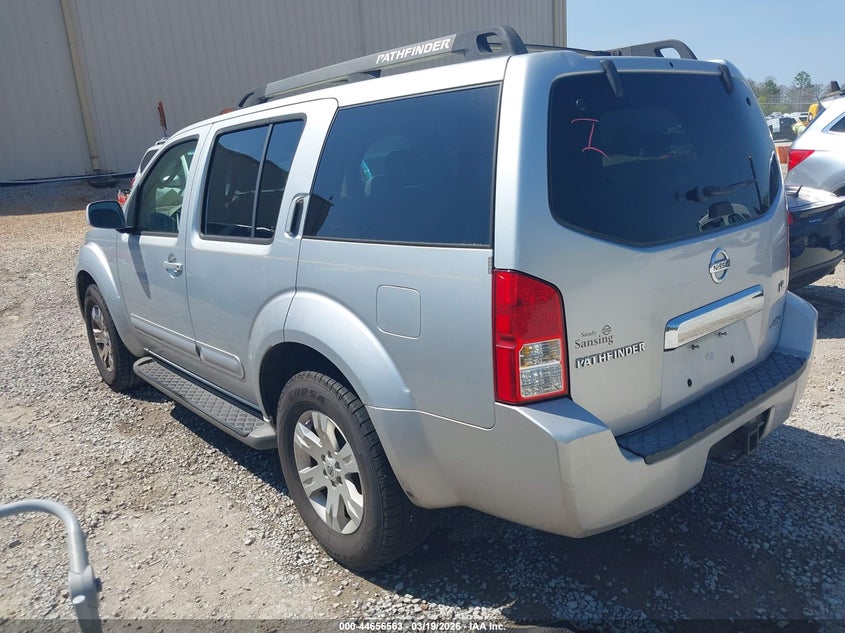 2007 Nissan Pathfinder Le