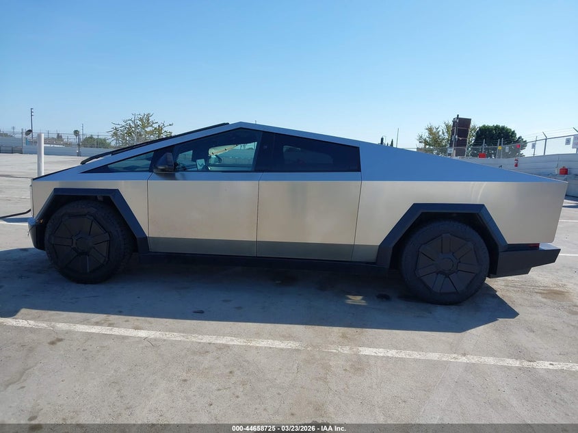 2024 Tesla Cybertruck All-Wheel Drive VIN: 7G2CEHEDXRA006762 Lot: 44658725