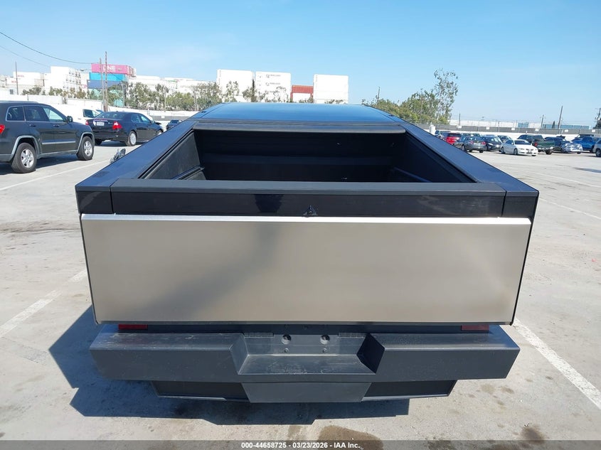 2024 Tesla Cybertruck All-Wheel Drive VIN: 7G2CEHEDXRA006762 Lot: 44658725