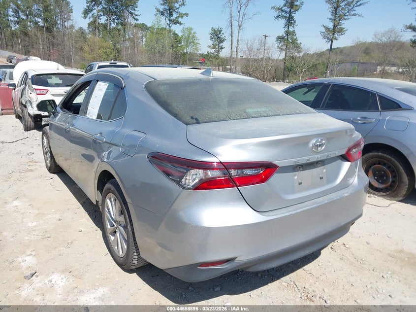 2022 Toyota Camry Le