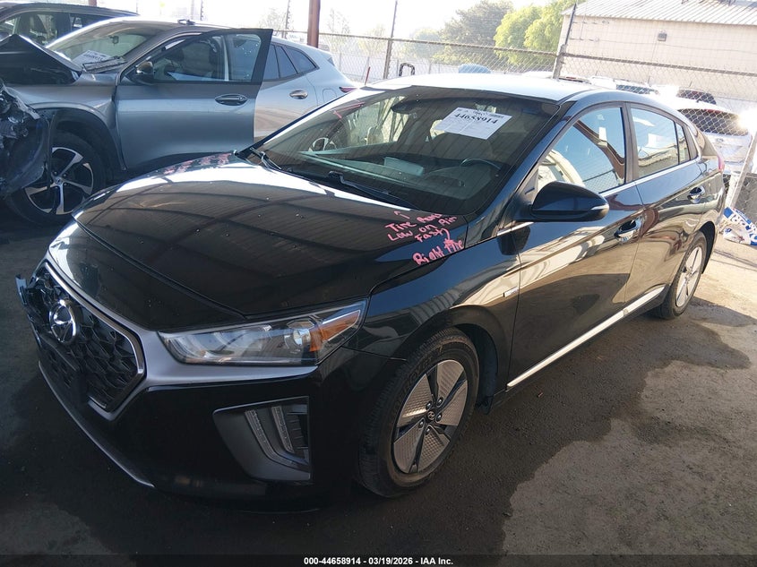 2020 Hyundai Ioniq Hybrid Se