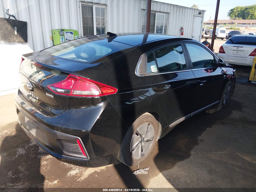 2020 Hyundai Ioniq Hybrid Se