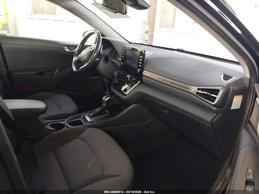 2020 Hyundai Ioniq Hybrid Se