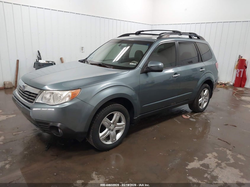 2009 SUBARU FORESTER auction photo 2