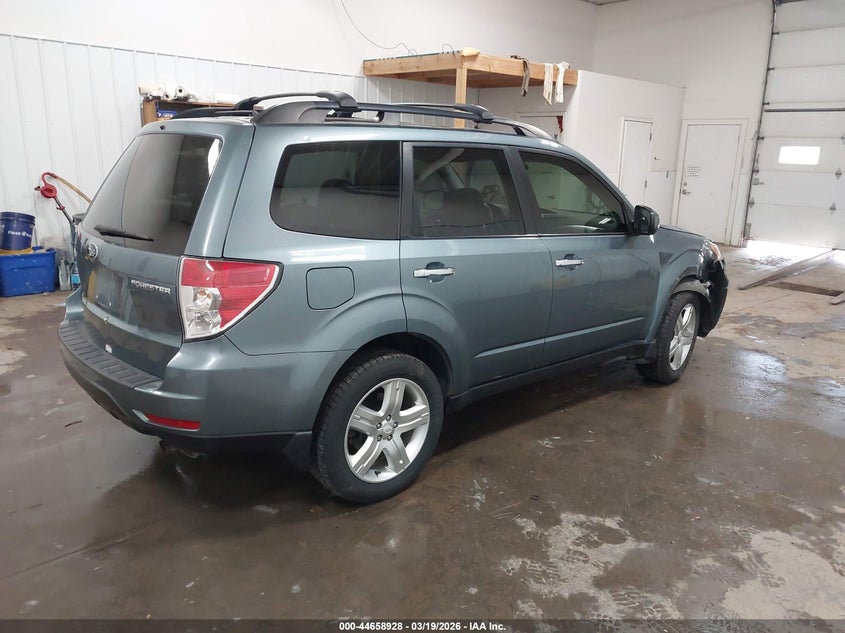 2009 SUBARU FORESTER auction photo 4