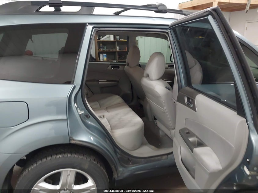 2009 SUBARU FORESTER auction photo 8