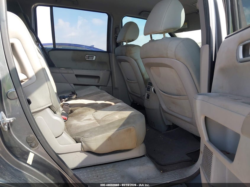 5FNYF4H69CB016222 2012 Honda Pilot 3.5 Ex-L grey