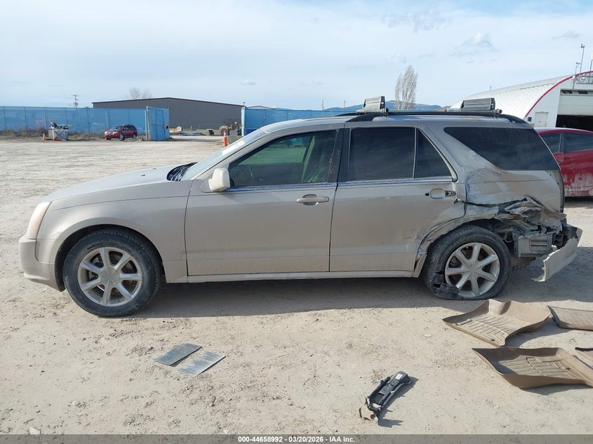 2004 Cadillac Srx V8 VIN: 1GYDE63A240121798 Lot: 44658992