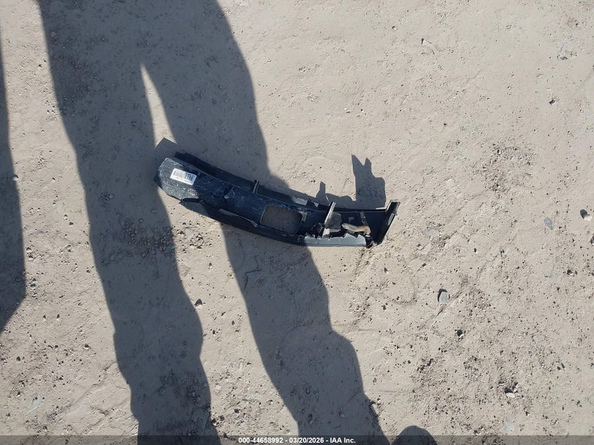 2004 Cadillac Srx V8 VIN: 1GYDE63A240121798 Lot: 44658992