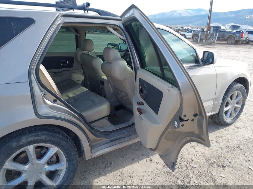 2004 Cadillac Srx V8 VIN: 1GYDE63A240121798 Lot: 44658992