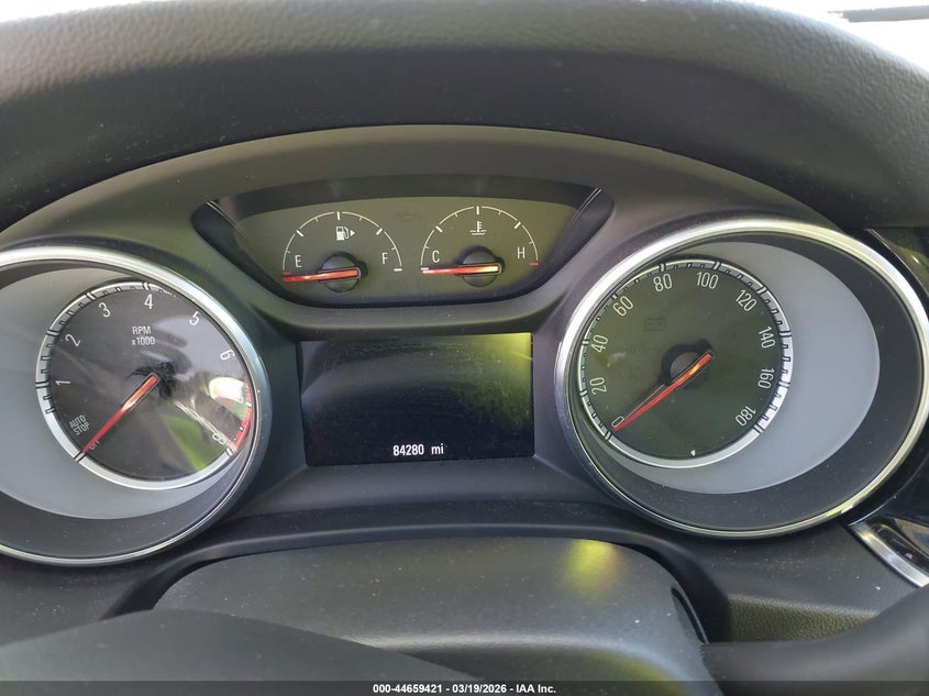 2018 Buick Regal Sportback Essence VIN: W04GR6SX2J1082000 Lot: 44659421