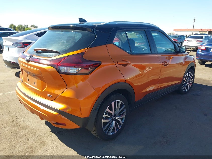 2023 Nissan Kicks Sv Xtronic Cvt